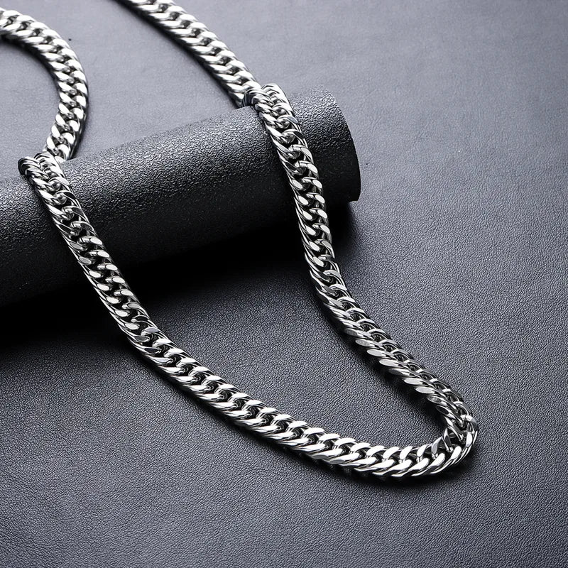 The Everyday Titanium Necklace